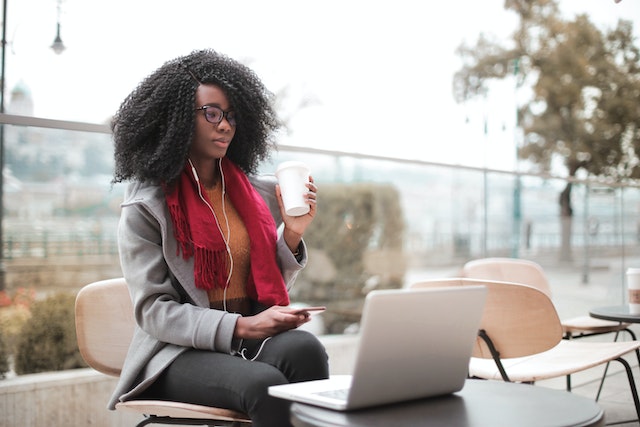 7 Best Part Time Jobs for College Students - Earn While Learning ...